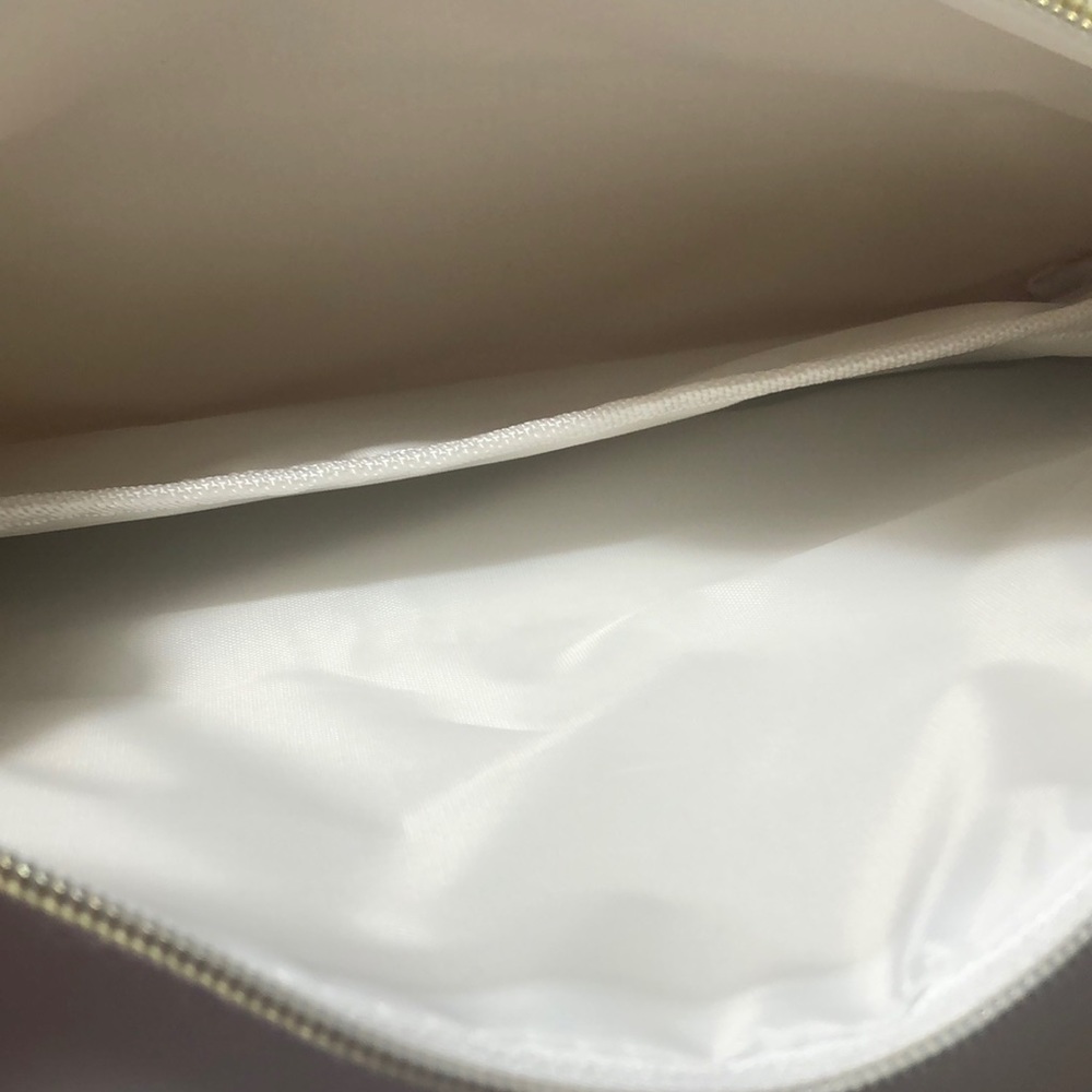 Makeup Bag - Picture 3 of 6